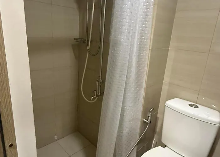 Shore Residecnes Infront Of Moa, Netflix, Wifi *
