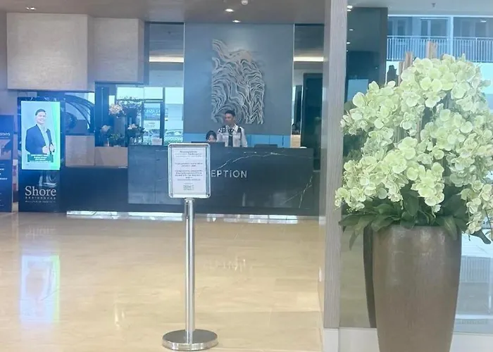 Apartamento Shore Residecnes Infront Of Moa, Netflix, Wifi Manila